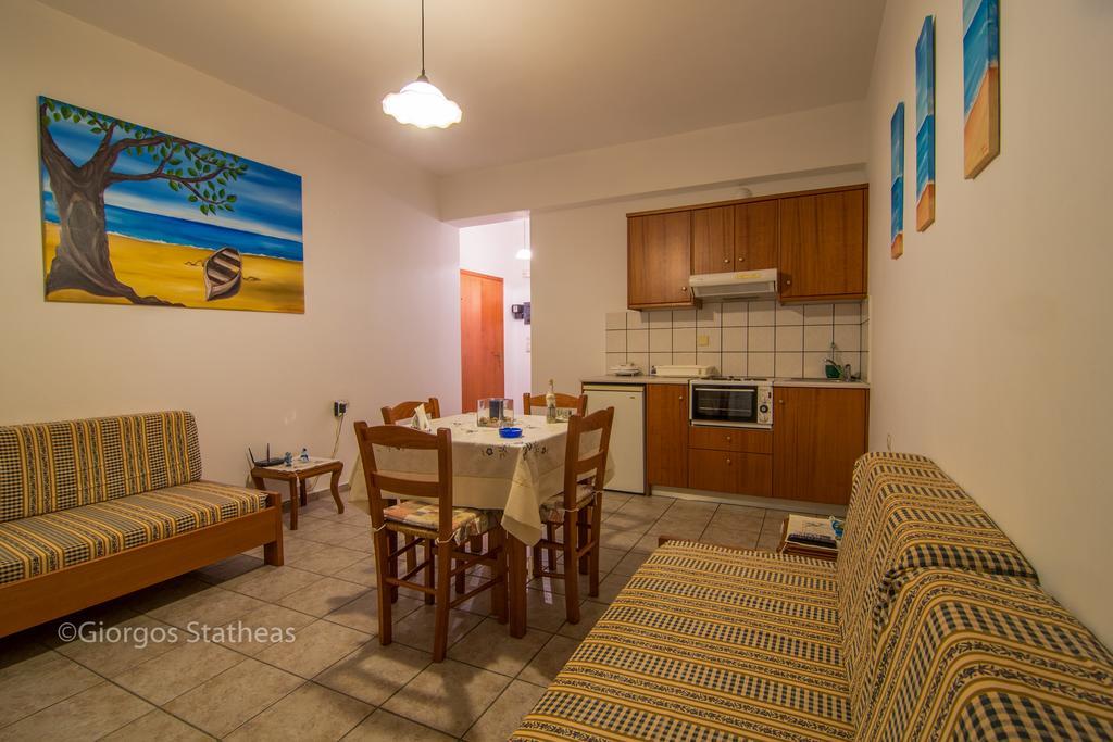 Roula Apartments Palaiochora Exterior photo